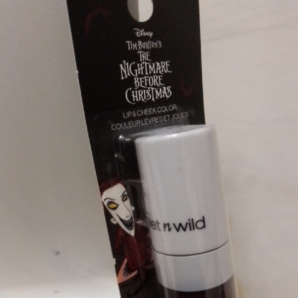 Wet n Wild Nightmare Before Christmas Dark Lipstick - Picture 2 of 3